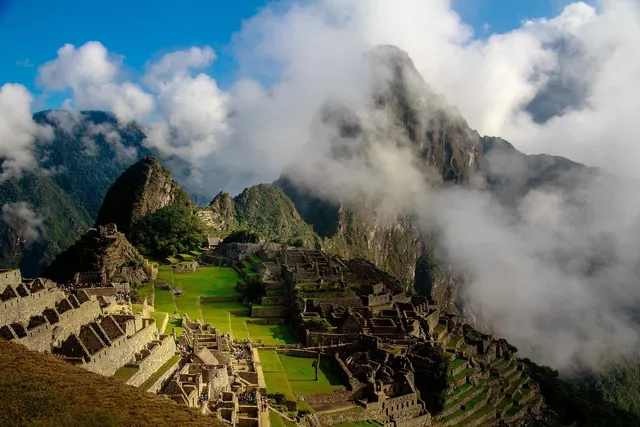 The Giants did exist: colossal skeletons all over the world