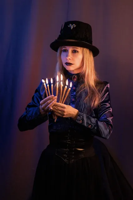 Jack the ripper vs Lewis Carroll