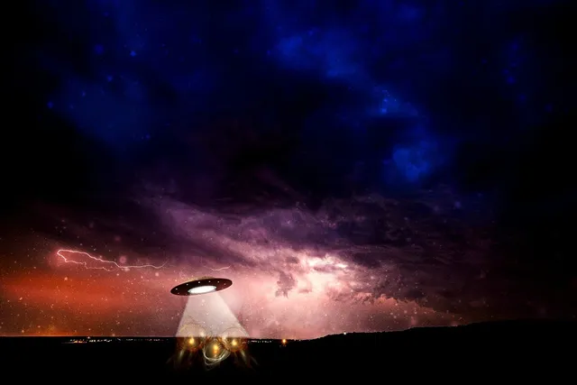 Utsuro-Bune-Flying_Saucer