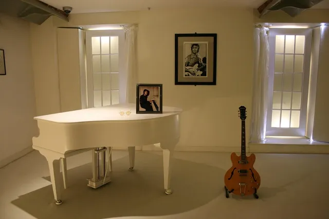 Who killed John Lennon?
