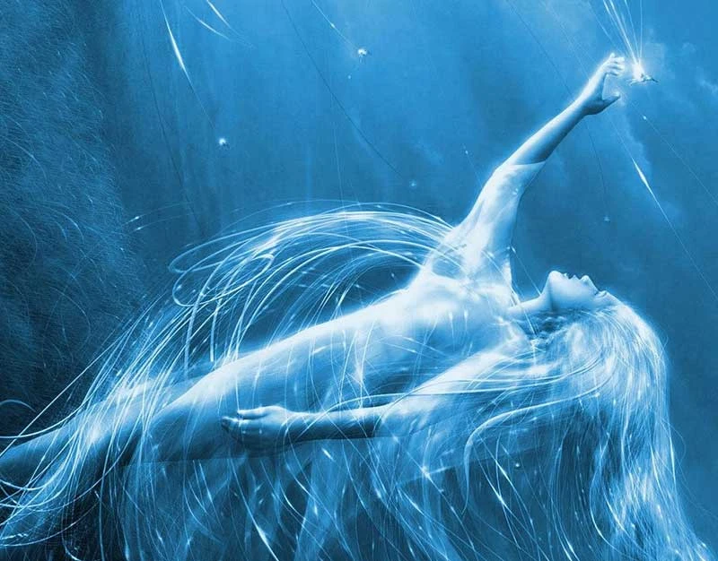 Blue Avians: angels or gods?